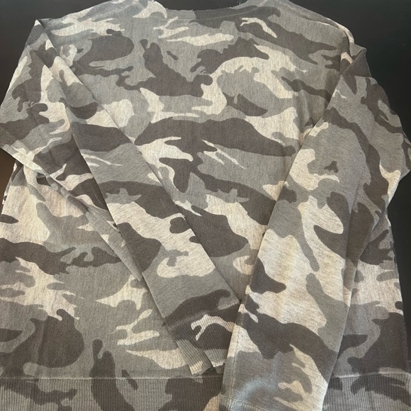 Zadig & Voltaire Crisp Camo Cashmere sweater sz M NWOT - Picture 4 of 8